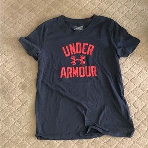 dark gray under armor shirt